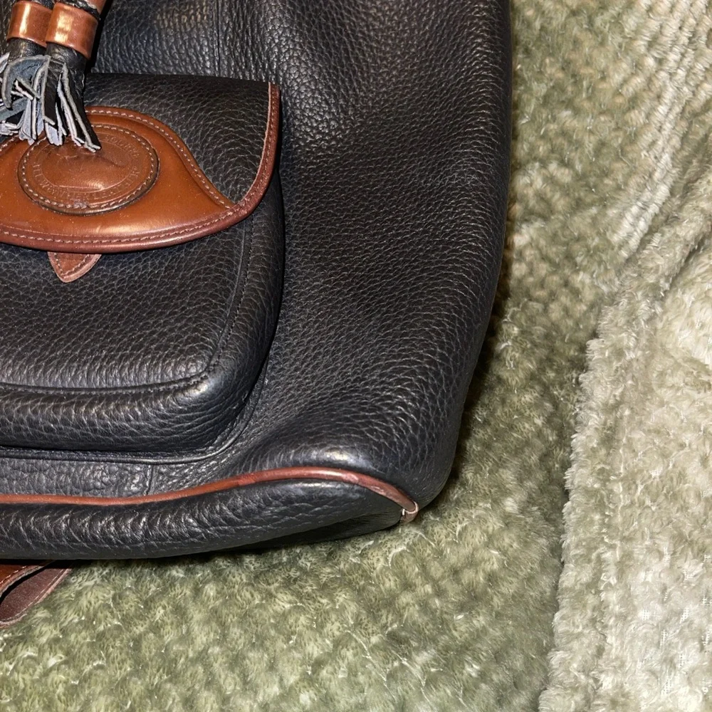 Dooney and Bourke B762 Vintage Sling